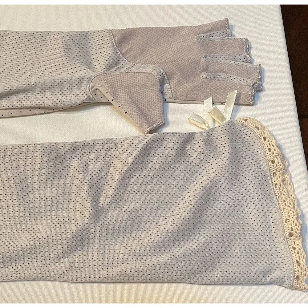 Coquette Polka Dot Fingerless Lace Arm Warmers Dollette UV Driving Sleeves Cream